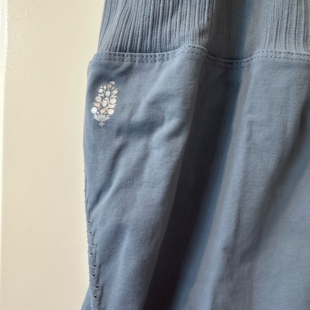 FP movement x hatch good karma onesie M/L - Picture 4 of 6